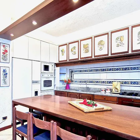 Stunning In With Private Pool * Lierna